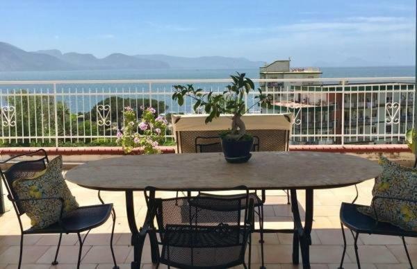 La Casa Di Marcello Apartment ตอร์เร อันนุนซิอาตา ภายนอก รูปภาพ